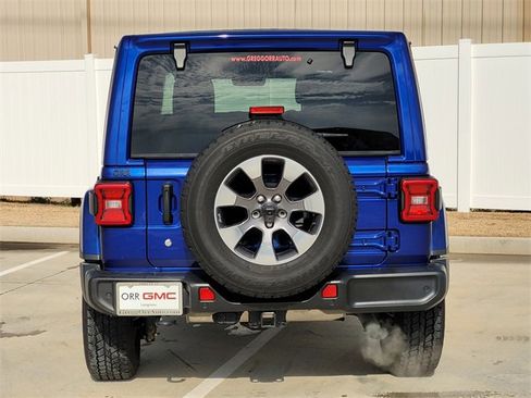 Used 2019 Jeep Wrangler Unlimited Sahara image 5