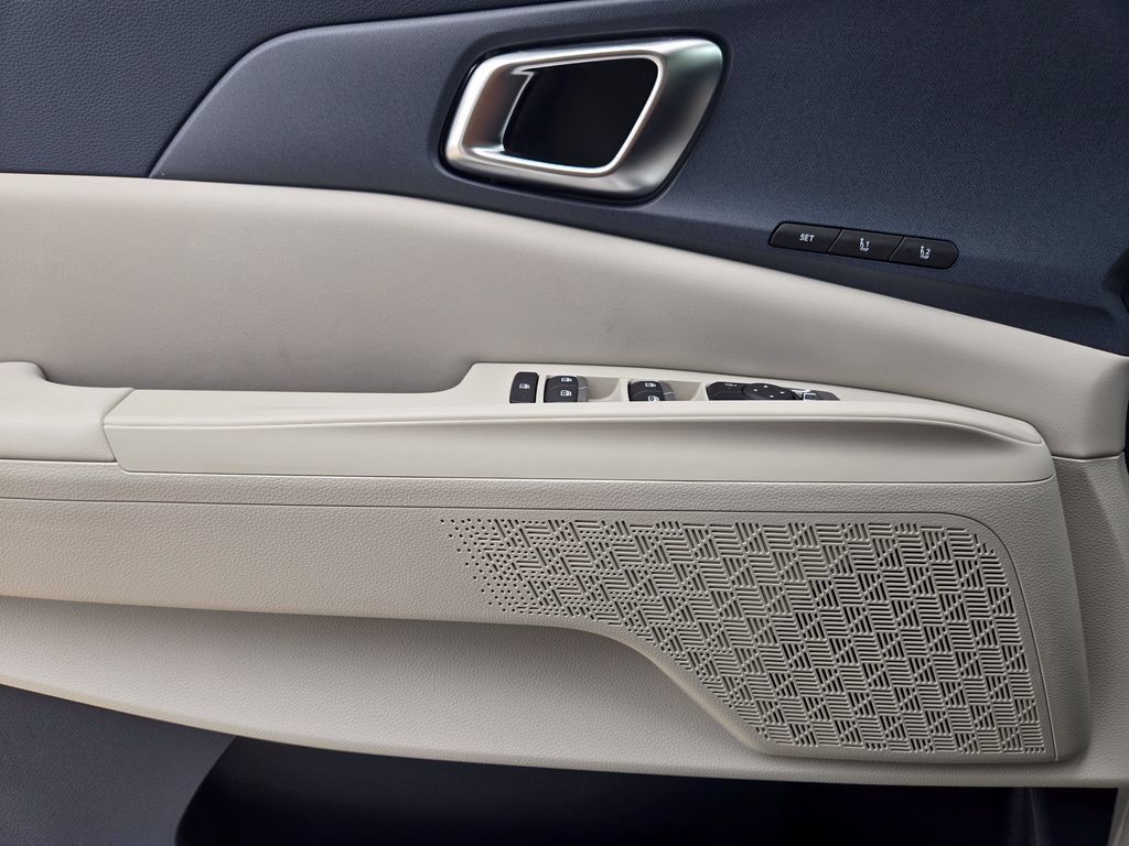 New 2026 Kia Carnival EX FWD image 19