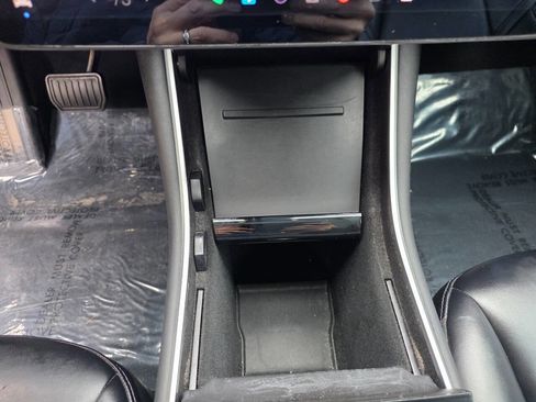 Used 2018 Tesla Model 3 Mid Range image 13