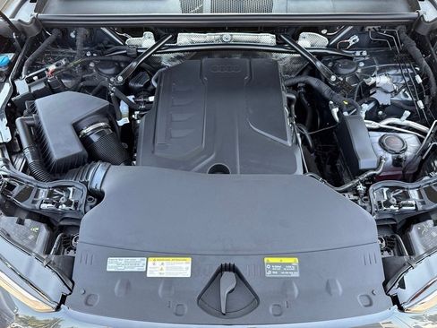 Certified 2025 Audi Q5 2.0T Premium Plus w/ Premium Plus image 9