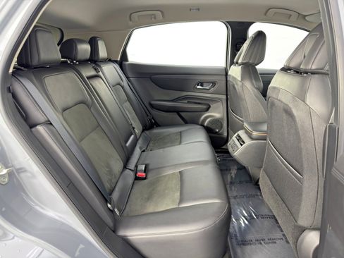 Used 2024 Nissan Ariya AWD image 37