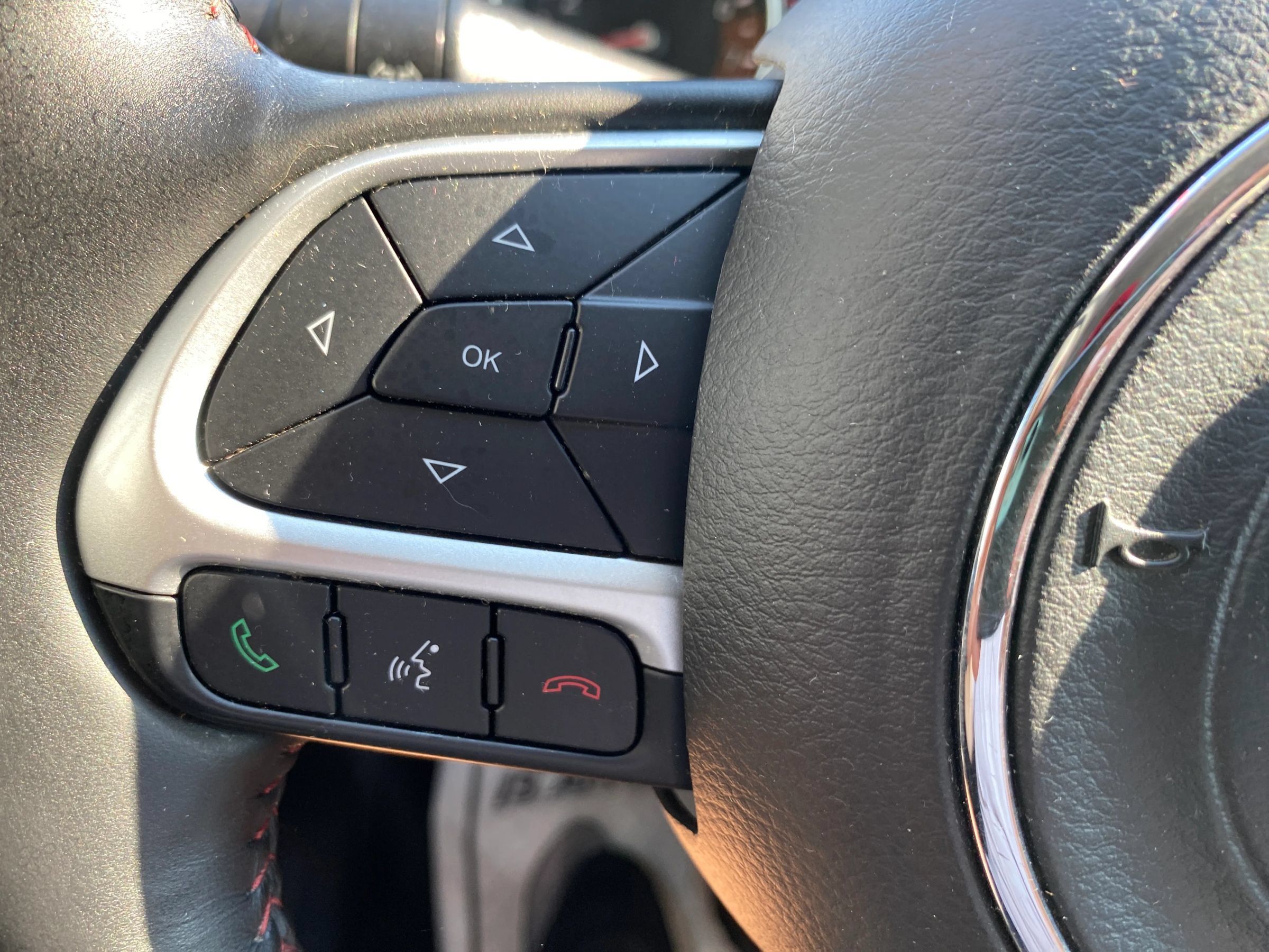 Used 2018 Jeep Compass Trailhawk w/ Cold Weather Group AWD/4WD image 14