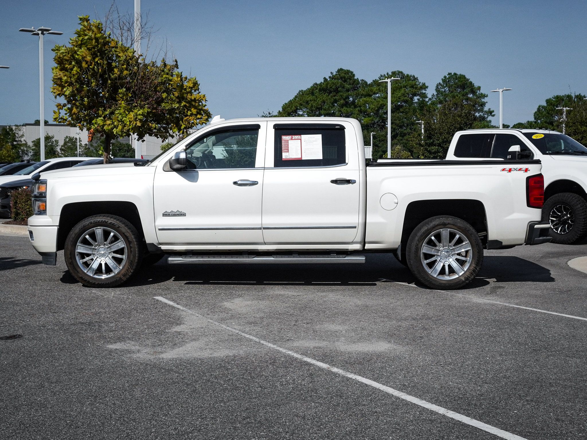 Used 2015 Chevrolet Silverado 1500 High Country w/ High Country Premium Package AWD/4WD image 7