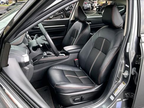 Used 2025 Nissan Altima 2.5 SR image 8