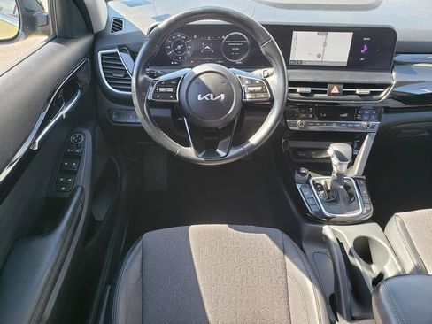 Certified 2024 Kia Seltos S AWD/4WD image 17
