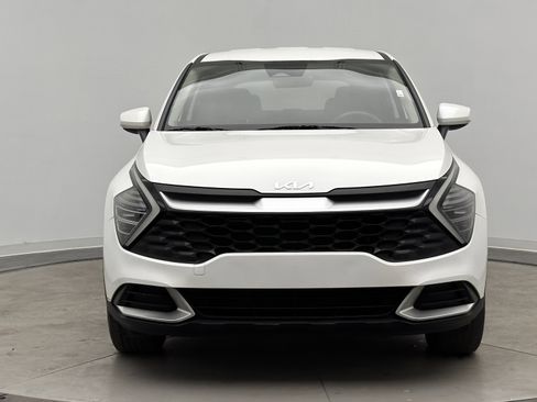 Used 2024 Kia Sportage LX image 2