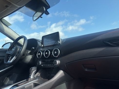 Certified 2025 Nissan Sentra SR image 26