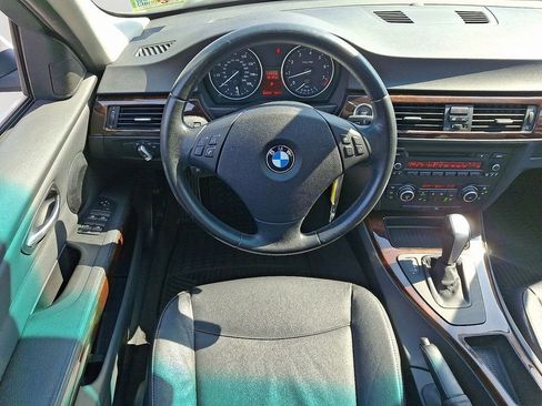 Used 2011 BMW 328i xDrive Sedan AWD/4WD image 12