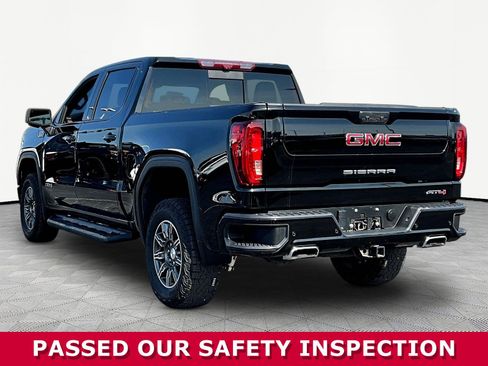 Used 2024 GMC Sierra 1500 AT4 w/ Technology Package AWD/4WD image 4