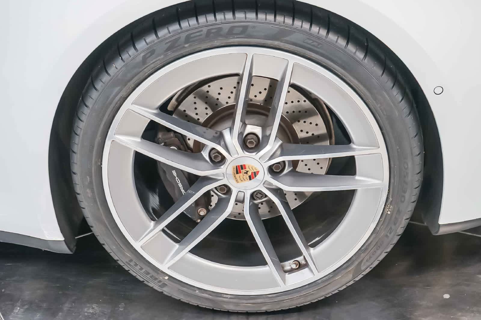 Certified 2025 Porsche 911 Carrera RWD image 13