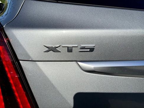 Used 2023 Cadillac XT5 Premium Luxury image 7
