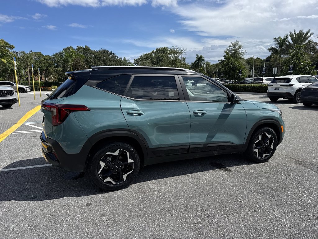 Used 2025 Kia Seltos S FWD image 4