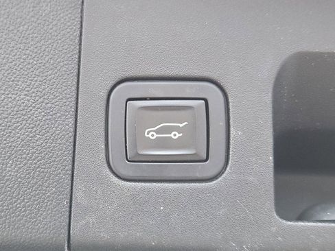 Used 2019 Cadillac XT5 Luxury image 32