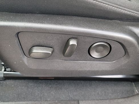 Used 2023 Chevrolet Colorado LT w/ LT Convenience Package II image 20