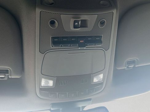 Used 2019 Ford F250 Lariat w/ Lariat Ultimate Package AWD/4WD image 16