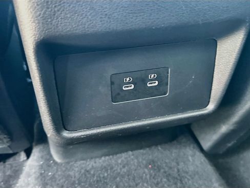 Used 2024 Nissan Rogue SV FWD image 24