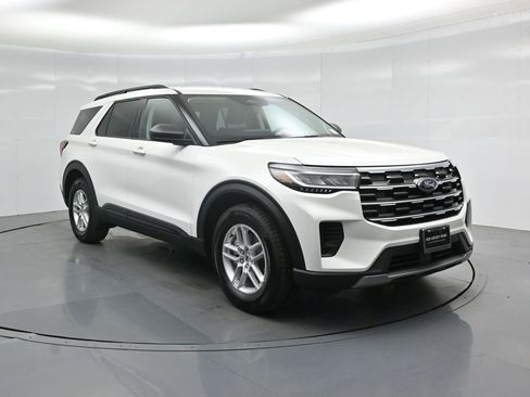 New 2026 Ford Explorer Active image 57