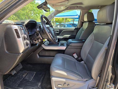 Used 2018 Chevrolet Silverado 1500 LTZ Z71 w/ LTZ Plus Package AWD/4WD image 9