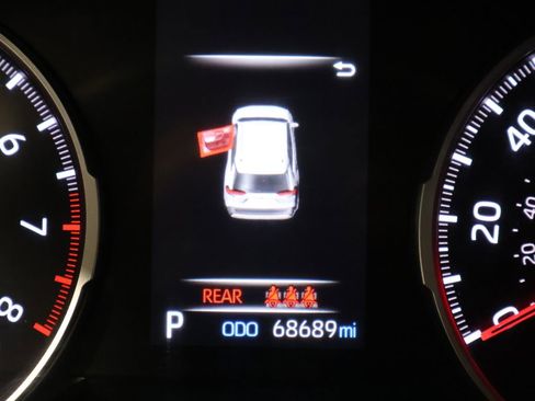 Used 2022 Toyota RAV4 XLE image 36