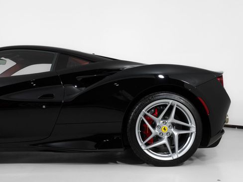 Used 2022 Ferrari F8 Tributo RWD image 16