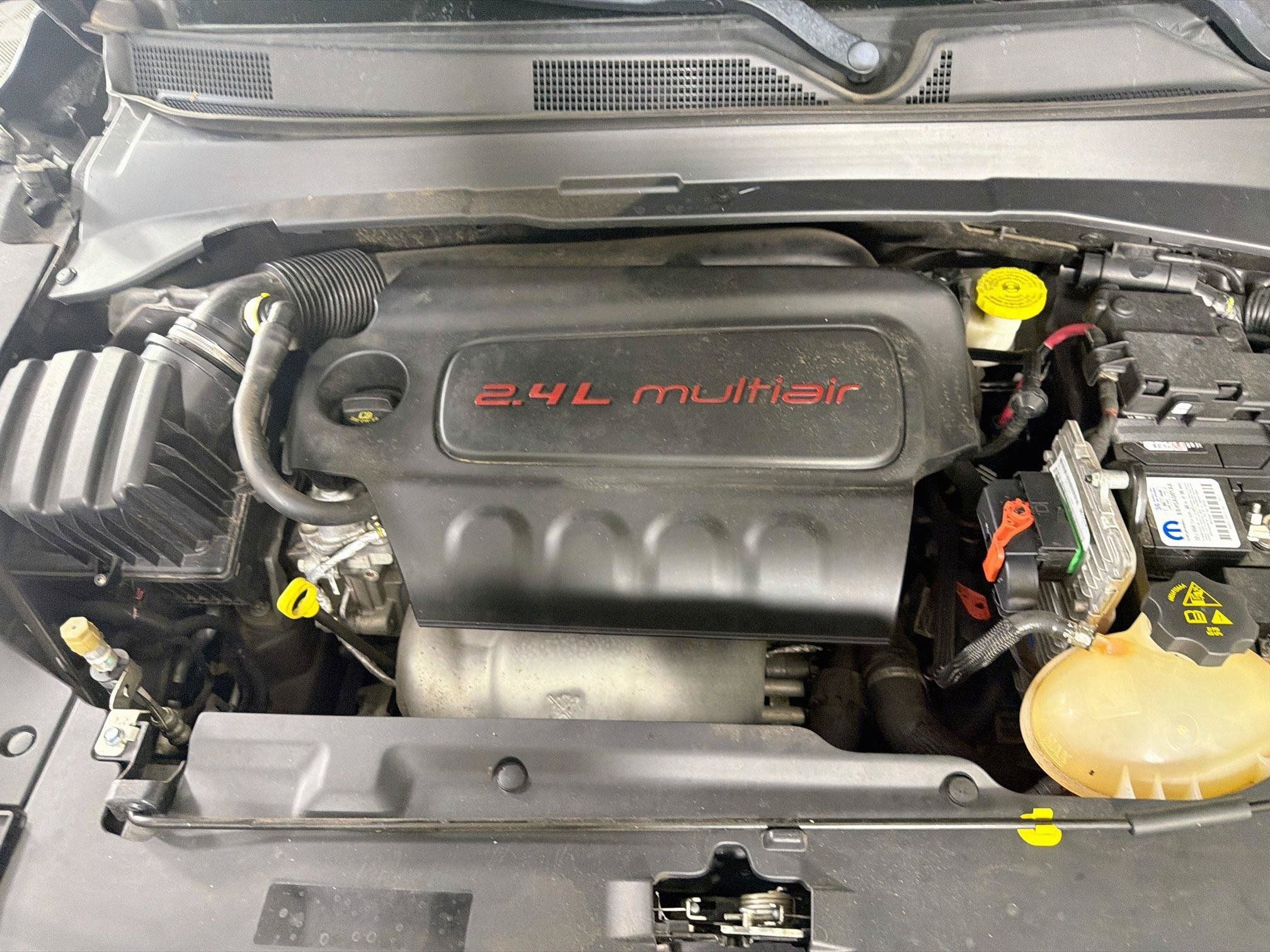 Used 2018 Jeep Compass Latitude w/ Popular Equipment Group FWD image 33