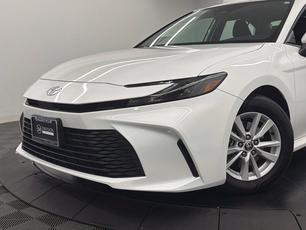 Used 2026 Toyota Camry LE FWD image 4