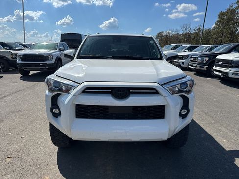 Used 2023 Toyota 4Runner SR5 AWD/4WD image 2