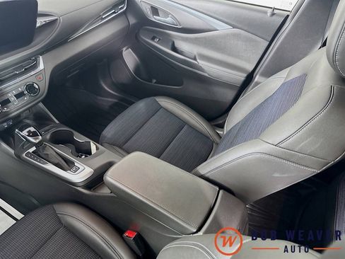 Certified 2025 Buick Envista Preferred w/ Convenience I Package image 24