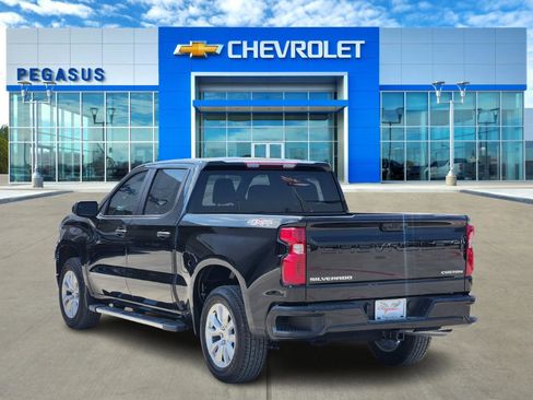 New 2025 Chevrolet Silverado 1500 Custom image 4