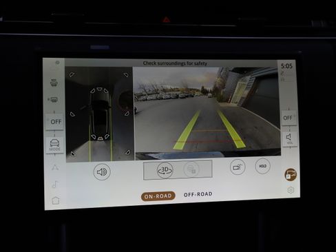 New 2026 Land Rover Range Rover Long Wheelbase SE image 21