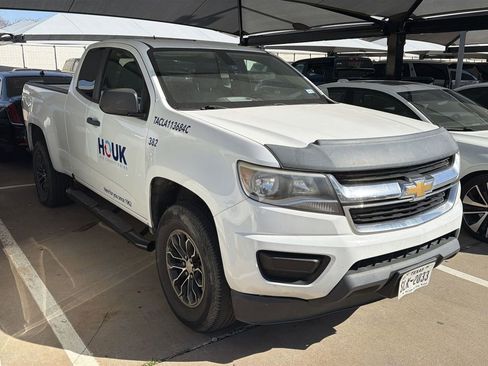 Used 2019 Chevrolet Colorado W/T image 2