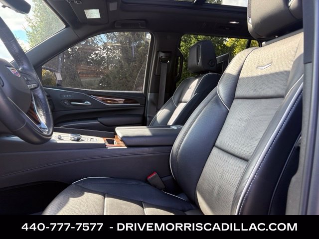 Certified 2023 Cadillac Escalade Premium Luxury w/ Performance Package AWD/4WD image 31