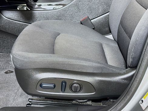 Certified 2025 Chevrolet Malibu LT FWD image 17
