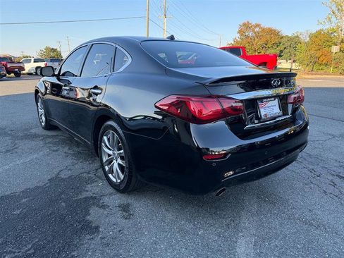 Used 2019 INFINITI Q70 Luxe image 7