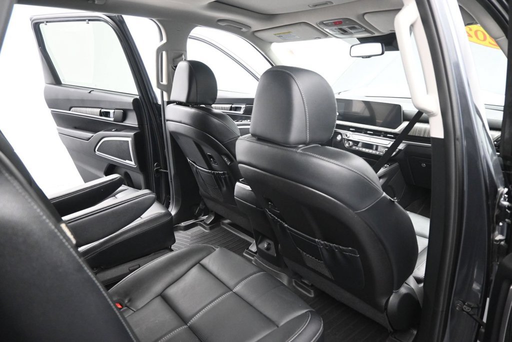 Used 2024 Kia Telluride EX w/ EX Captain's Chair Package AWD/4WD image 20