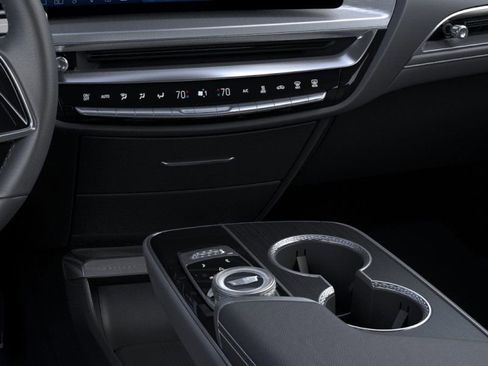New 2026 Cadillac Lyriq Premium Luxury w/ LPO, Floor Liner Package AWD/4WD image 23