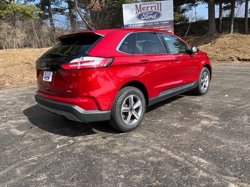 Used 2024 Ford Edge SEL w/ Convenience Package image 6