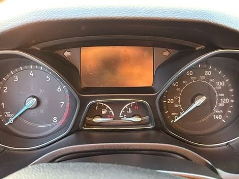 Used 2018 Ford Focus SE FWD image 12