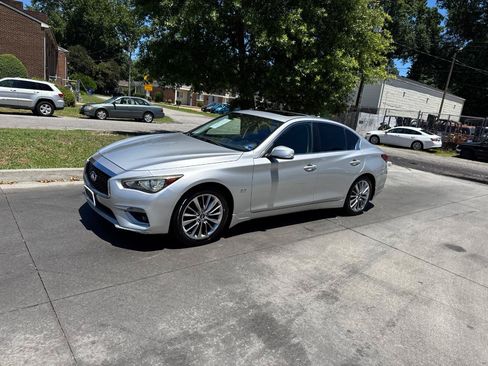 Used 2018 INFINITI Q50 Luxe w/ Cargo Package (L95) RWD image 6