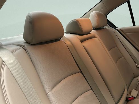 Used 2015 Honda Accord EX-L image 17