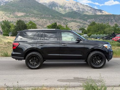 Used 2024 Ford Expedition Limited AWD/4WD image 8