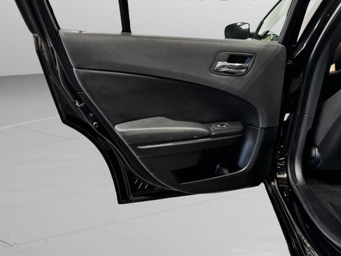 Used 2014 Dodge Charger SE RWD image 13