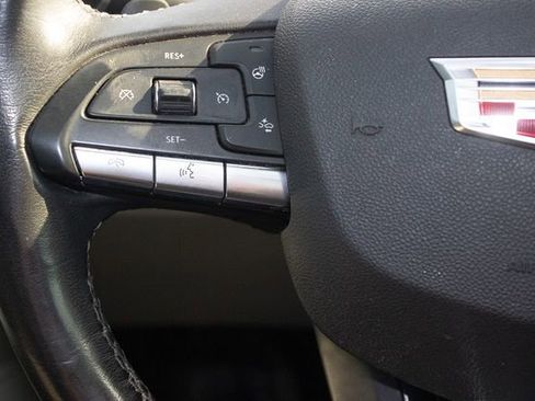 Used 2023 Cadillac XT4 Luxury w/ Cold Weather Package image 24