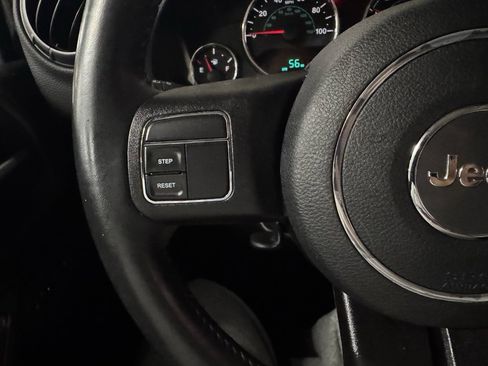 Used 2018 Jeep Wrangler Sport image 19