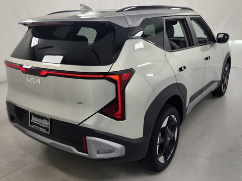 Used 2027 Kia Seltos EX w/ EX Panoramic Sunroof Package AWD/4WD image 3