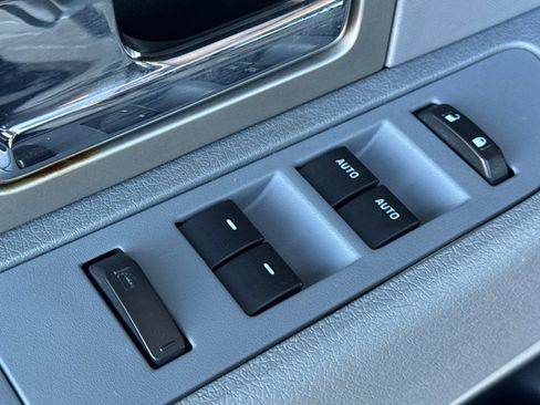 Used 2011 Ford F150 XLT w/ XLT Convenience Pkg image 13