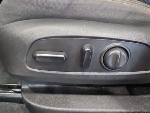 Used 2020 GMC Terrain SLE w/ Driver Convenience Package FWD image 15