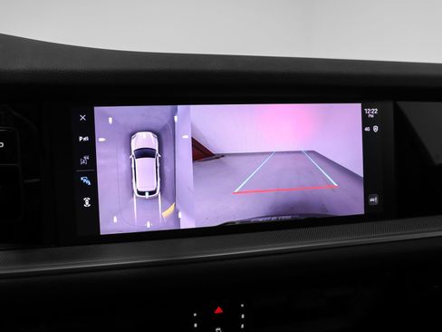 Certified 2025 Porsche Cayenne AWD/4WD image 38