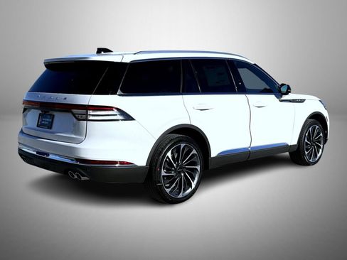New 2026 Lincoln Aviator Reserve image 5