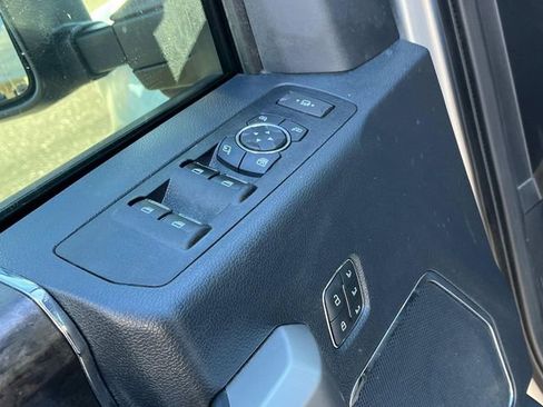 Used 2022 Ford F250 Lariat w/ Lariat Ultimate Package image 29